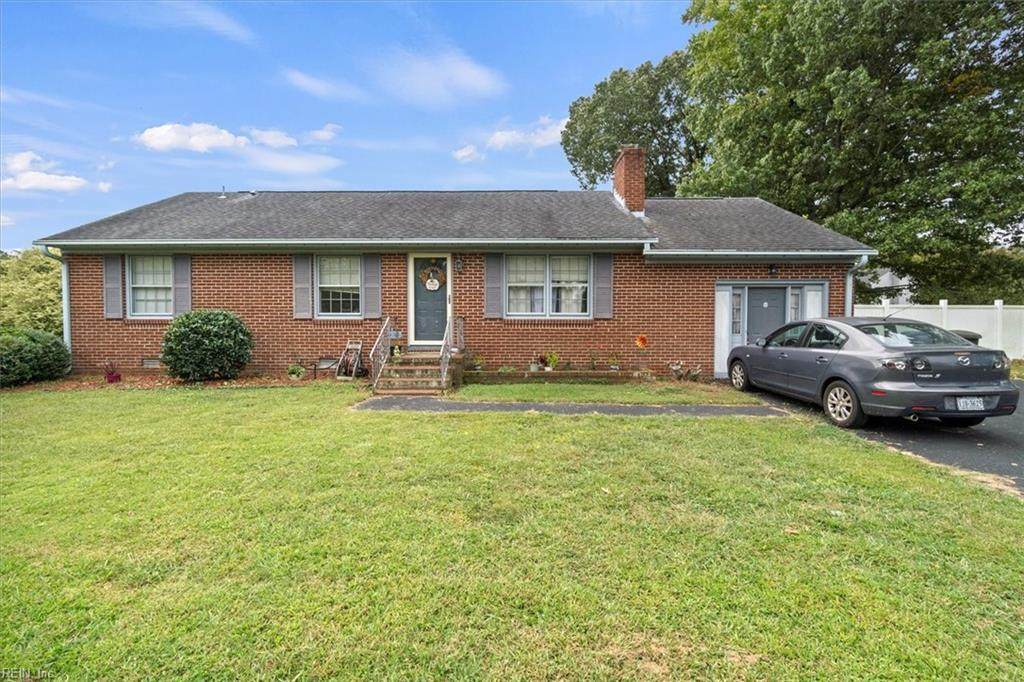 252 Denbigh Blvd - Photo 1