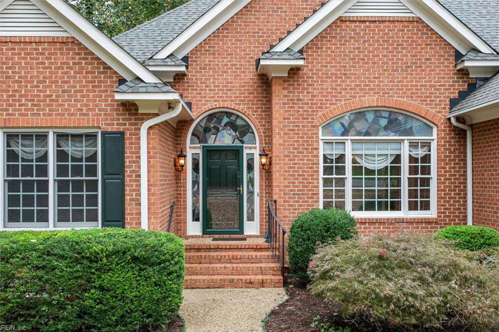 402 Beechwood Dr - Photo 1
