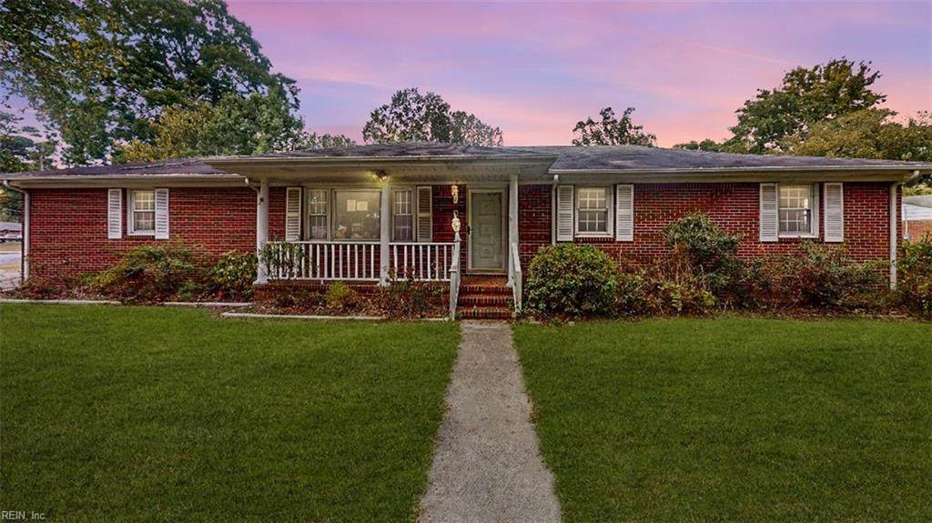 429 Briarfield Dr - Photo 1