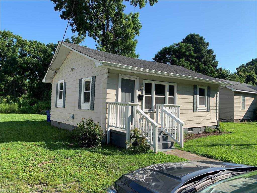 223 Choate St - Photo 1