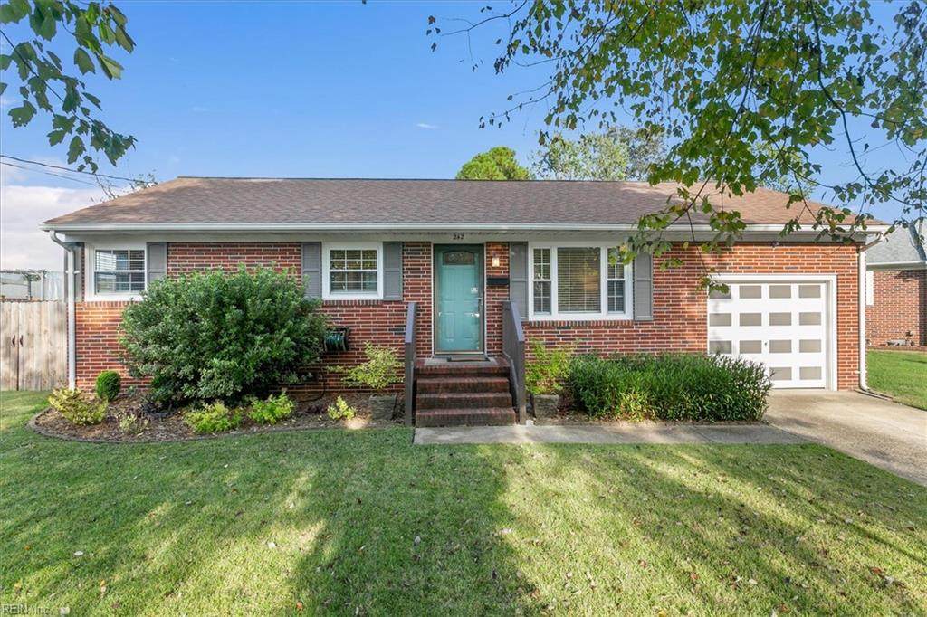 242 Newcastle Ct - Photo 1