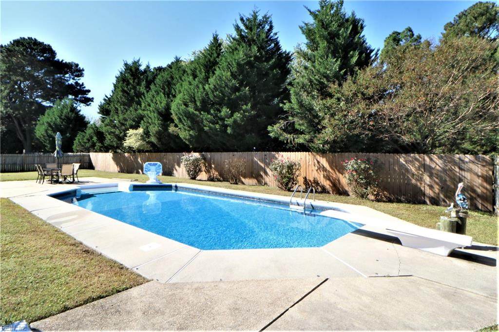 404 Johnstown Rd - Photo 1