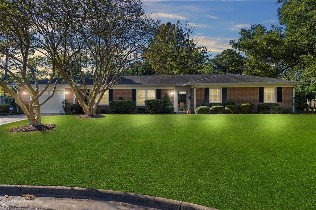 2205 Brittany Ct - Photo 1
