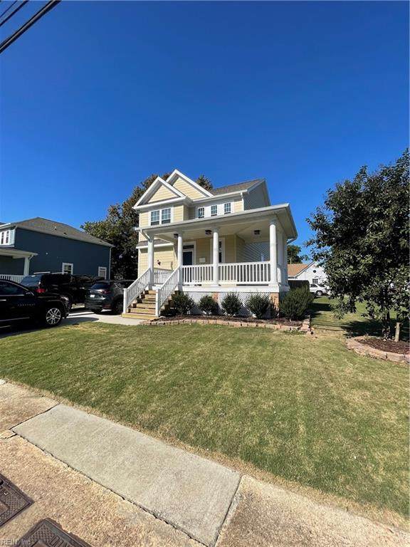 704 Queen St - Photo 1