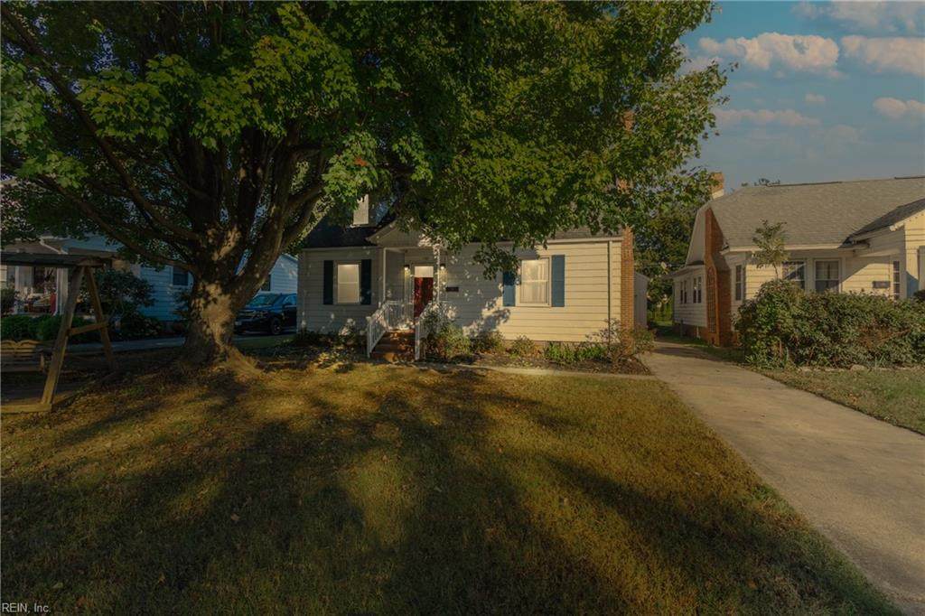 138 Hampton Roads Ave - Photo 1
