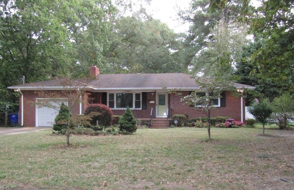 1371 Elk Ave - Photo 1