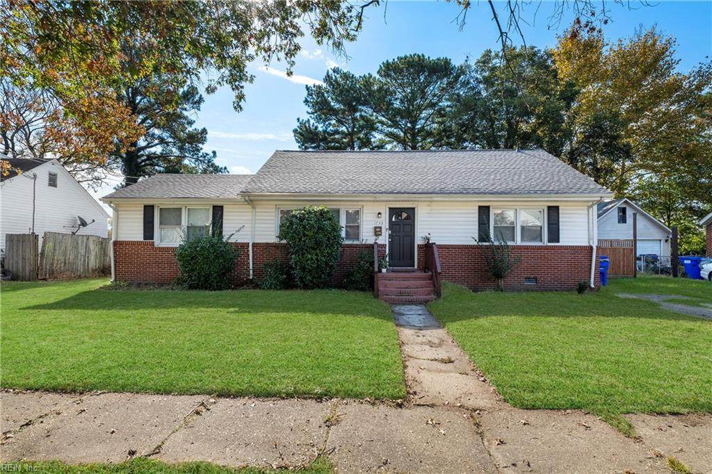 2733 Mapleton Ave - Photo 1
