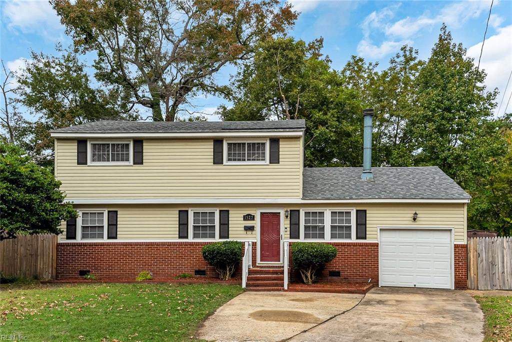 1527 Mark Dr - Photo 1