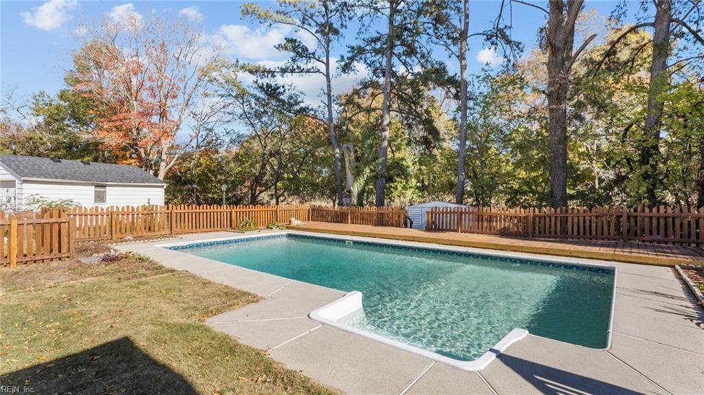 8232 Driftwood Dr - Photo 1