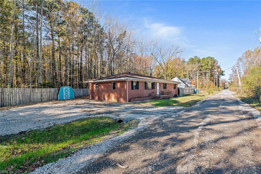 4837 Townpoint Rd - Photo 1