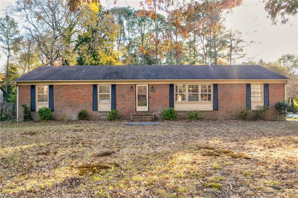 607 York Warwick Dr - Photo 1