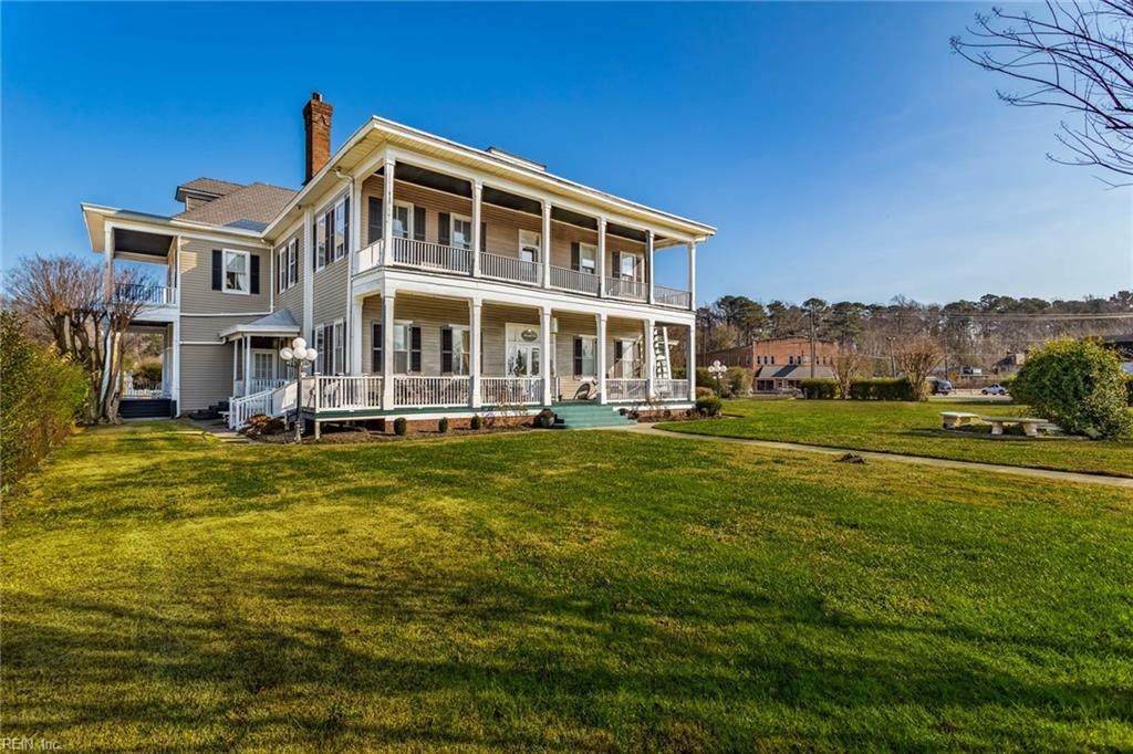 10 Elmhurst St - Photo 1