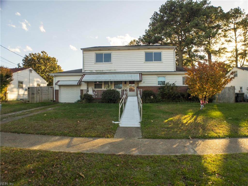1815 Arrowwood St - Photo 1