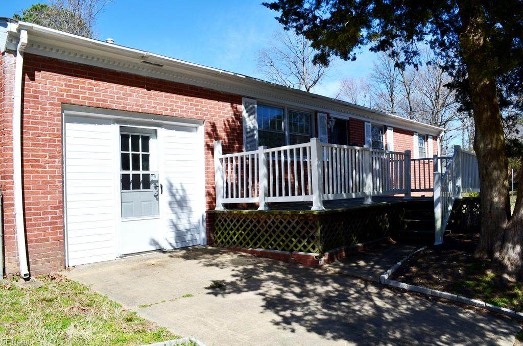 315 Kingsman Dr - Photo 1