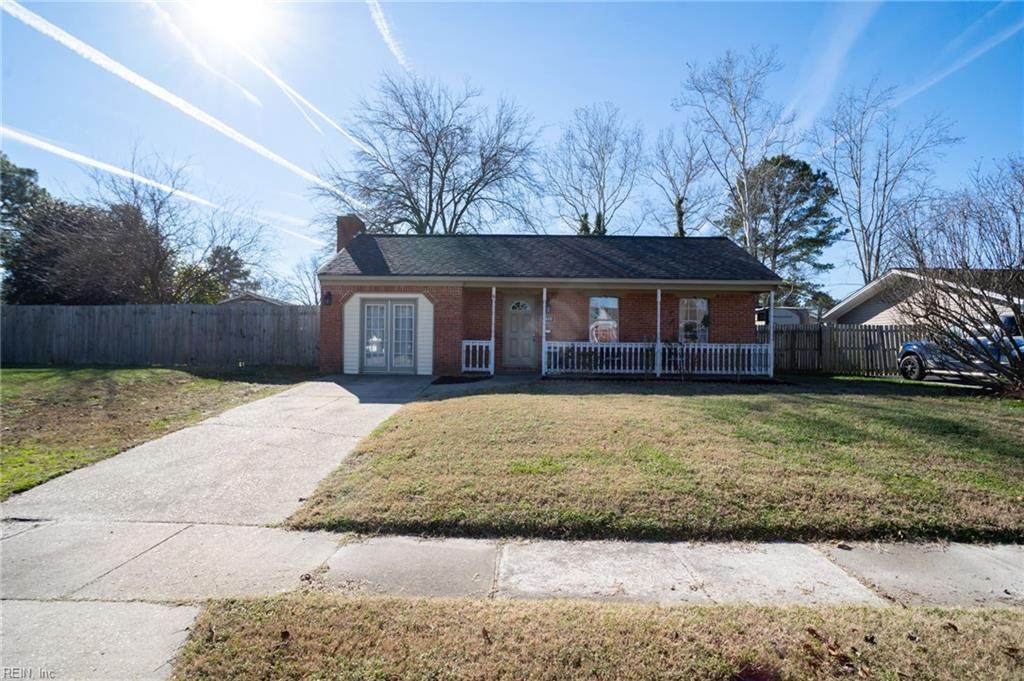 1400 Louis Dr - Photo 1