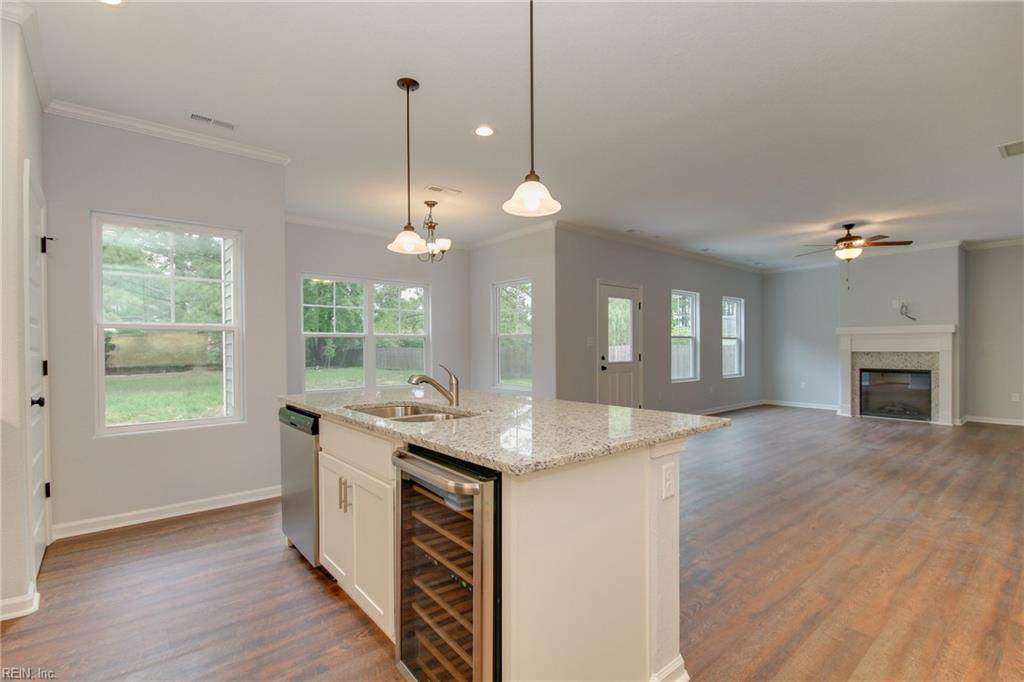 601 Butler Ave - Photo 1