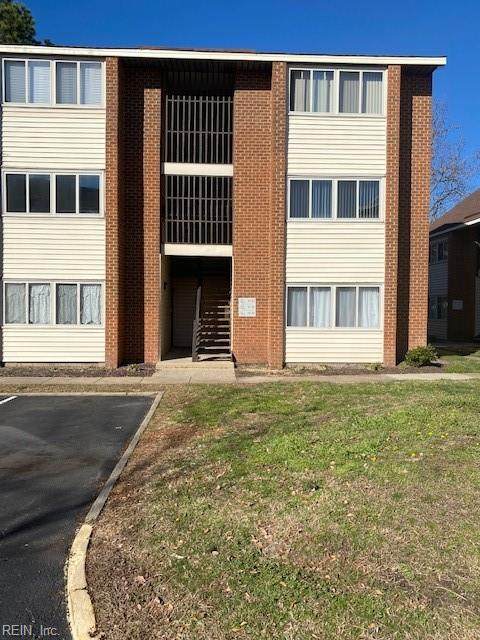 55 Pacific Dr - Photo 1