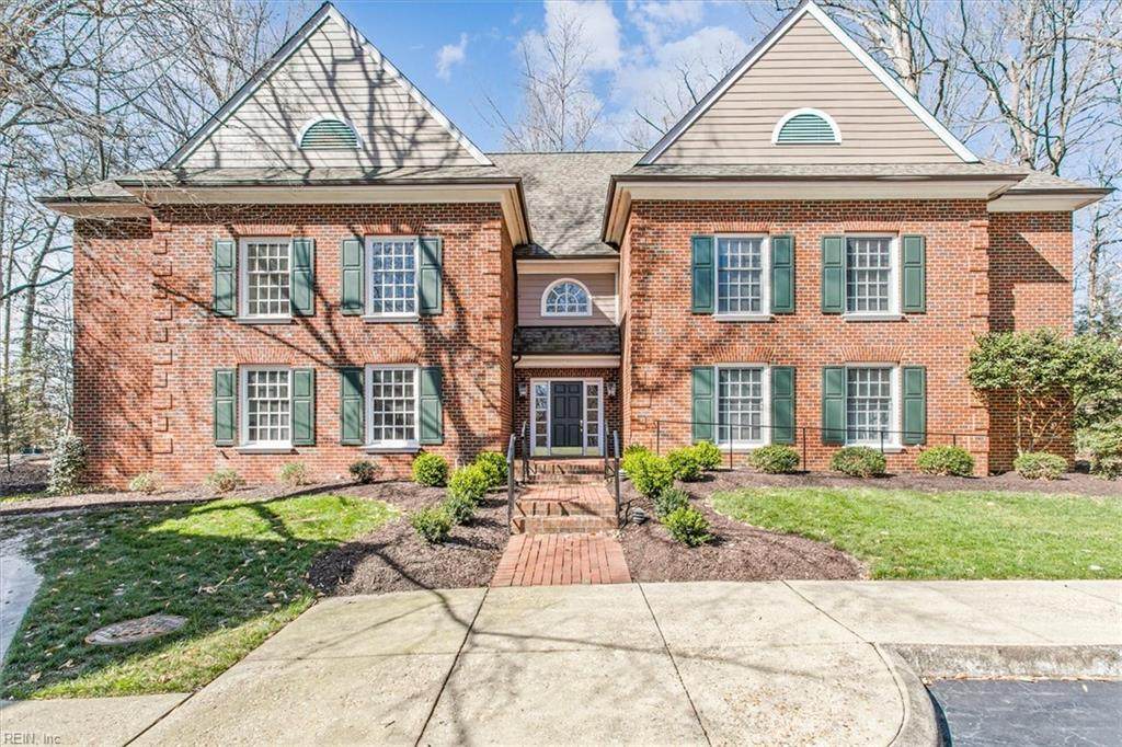 237 Woodmere Dr - Photo 1