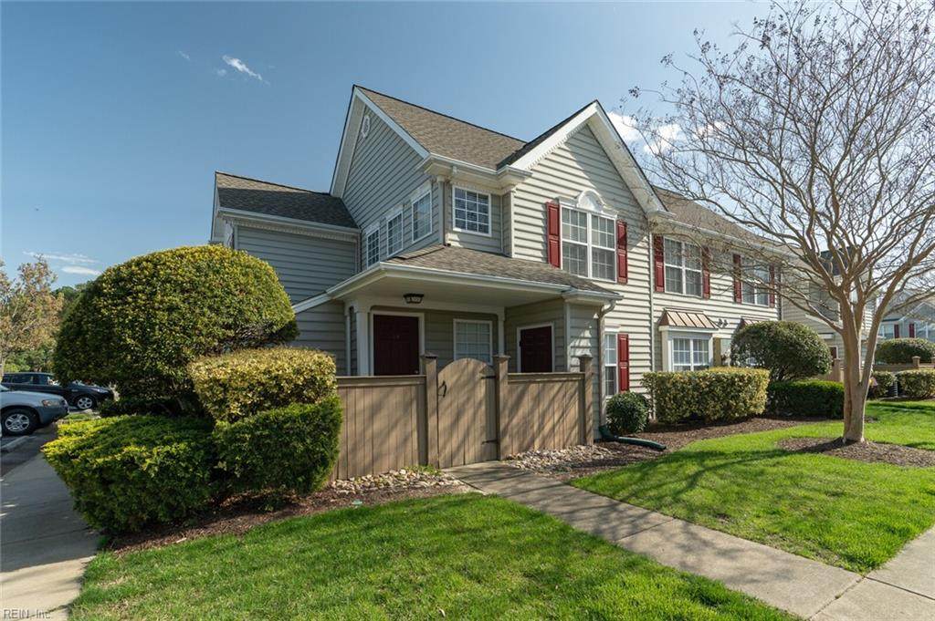 510 Waters Edge Ln - Photo 1