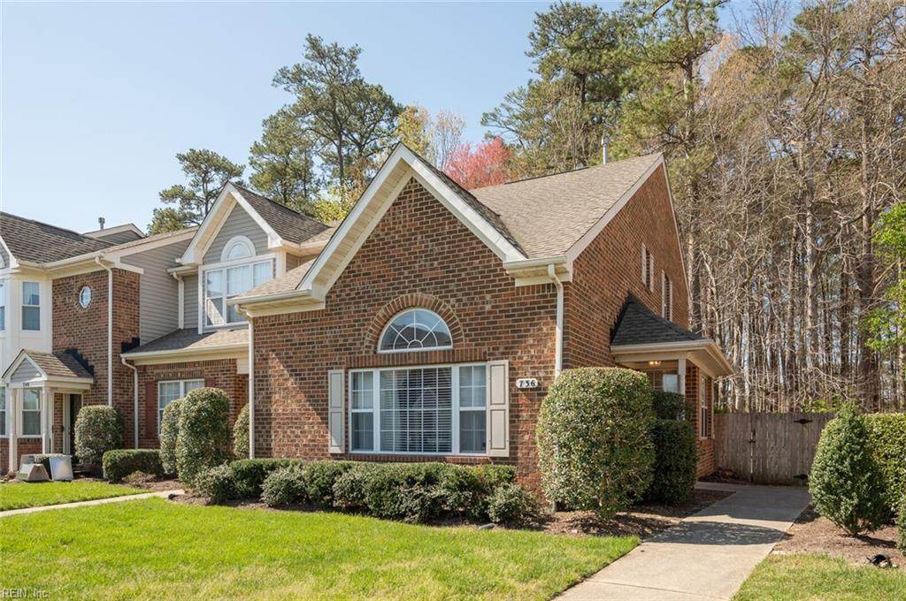 736 Lake Cir - Photo 1