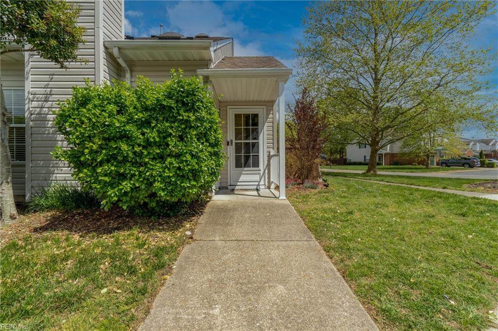 100 Wexford Ct - Photo 1