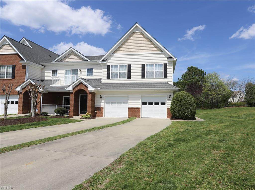 802 Rustads Cir - Photo 1