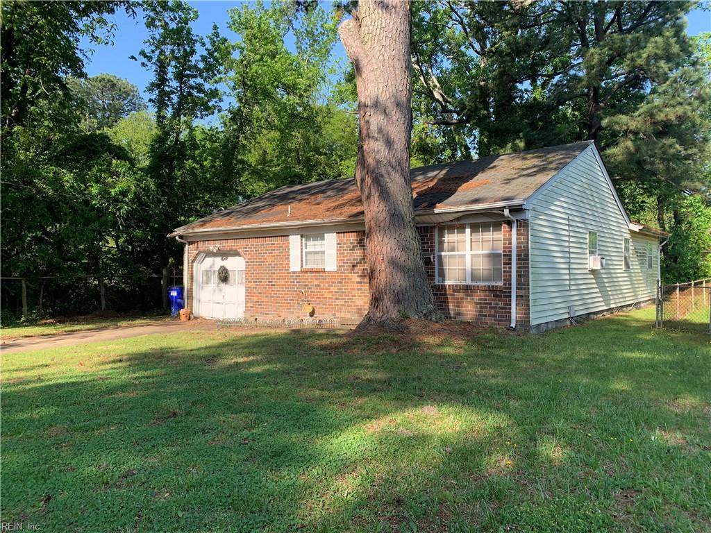 3235 Peronne Ave - Photo 1
