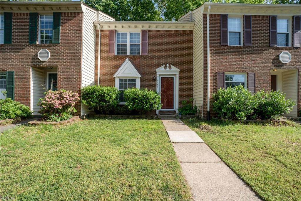 1060 Still Harbor Cir - Photo 1
