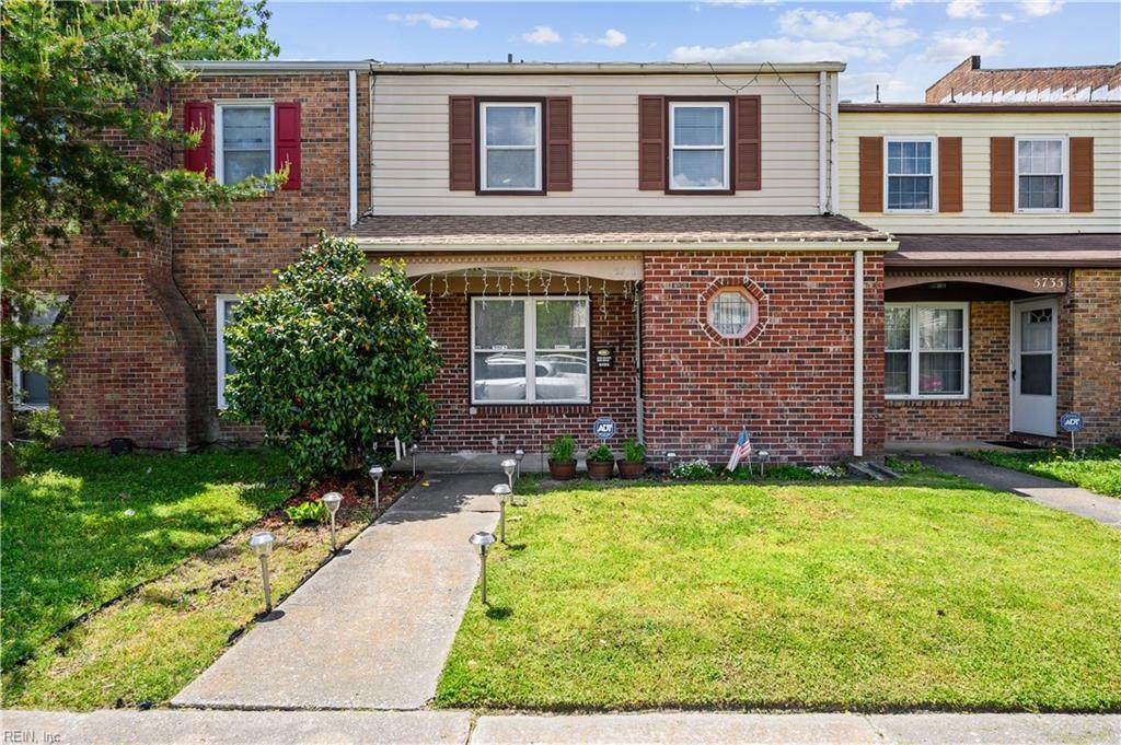 5733 Hastings Arch - Photo 1