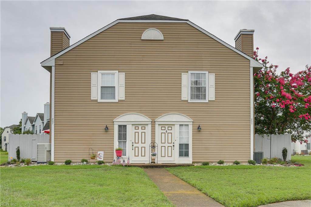 205 Attwick Ct - Photo 1