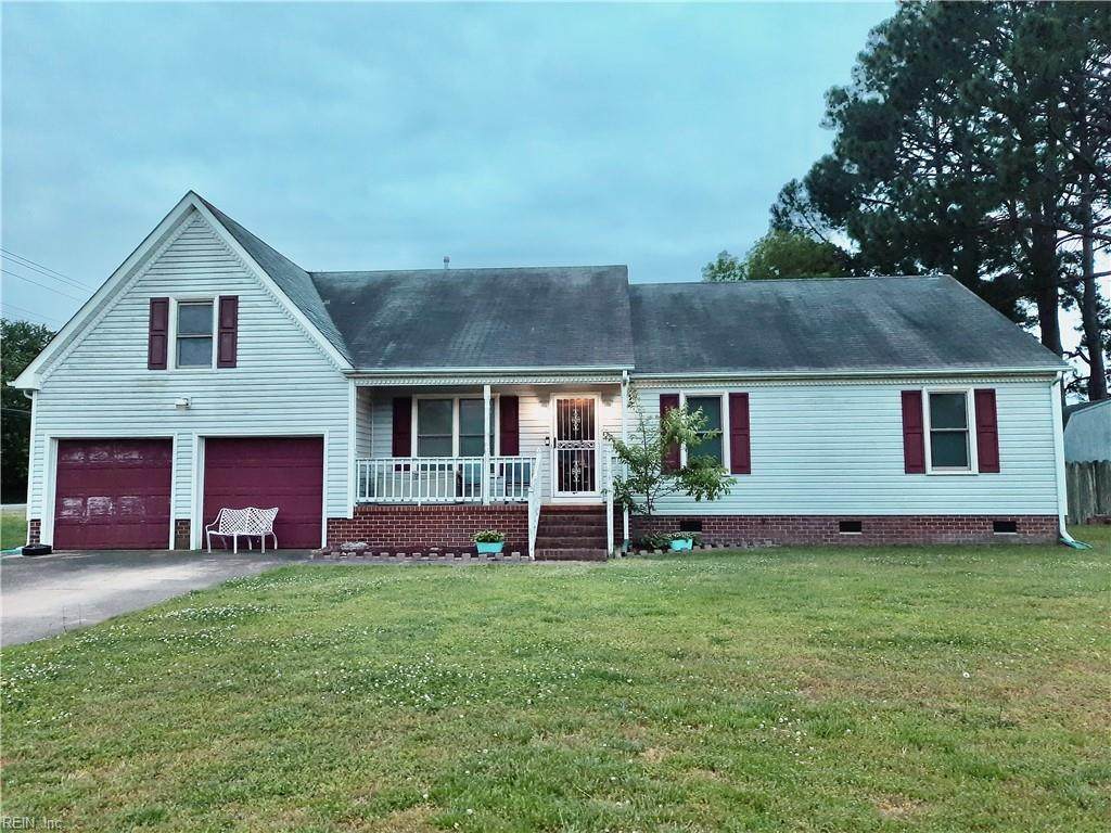 4001 Silverwood Blvd - Photo 1