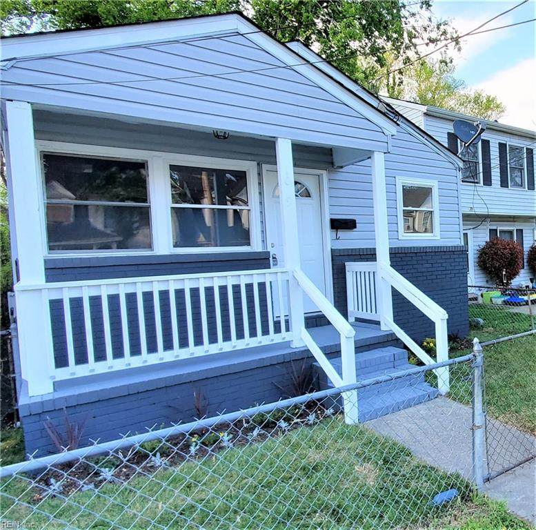 1029 23rd St - Photo 1