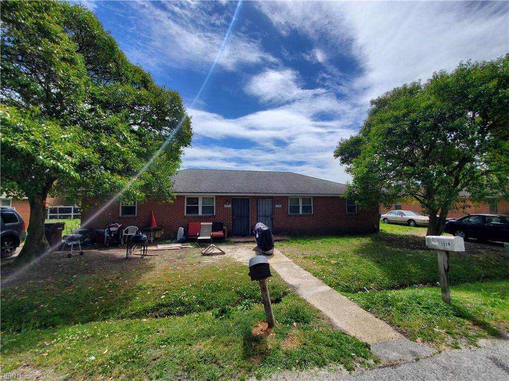 2016 Pond Ln - Photo 1