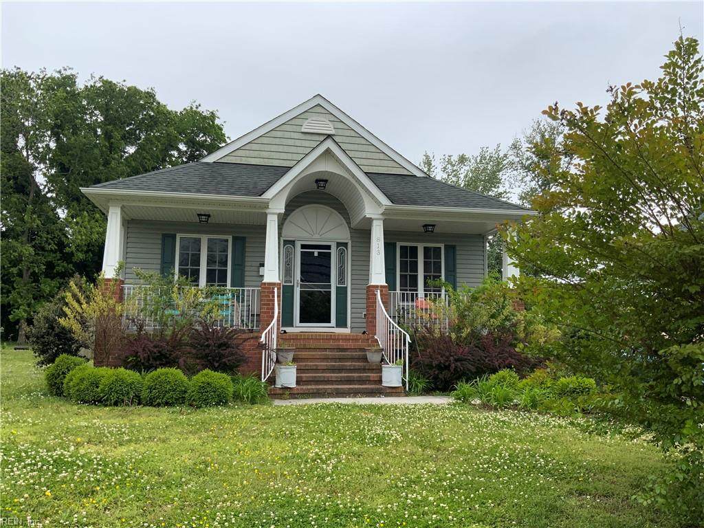 813 Queen St - Photo 1
