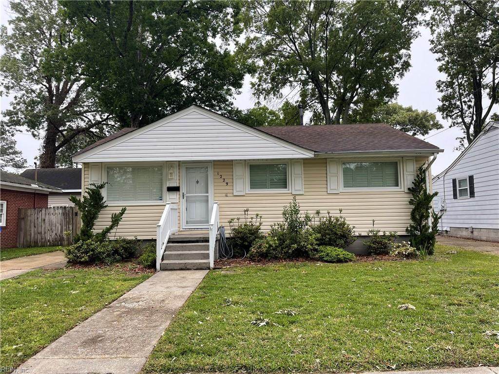 1229 Oak Park Ave - Photo 1