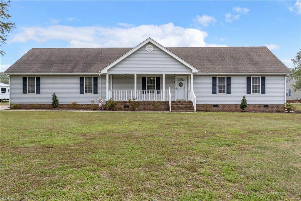 108 Elizabeth Cir - Photo 1
