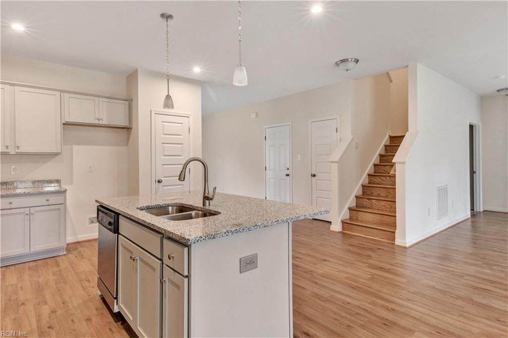 183 Peck Ln - Photo 1