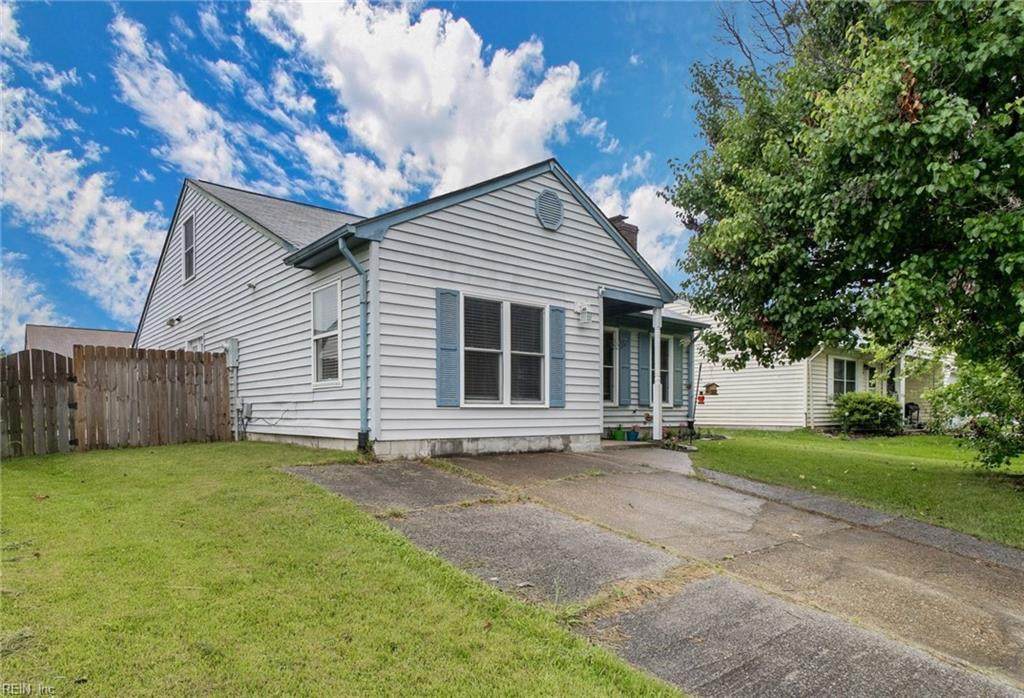 969 Daniel Maloney Dr - Photo 1