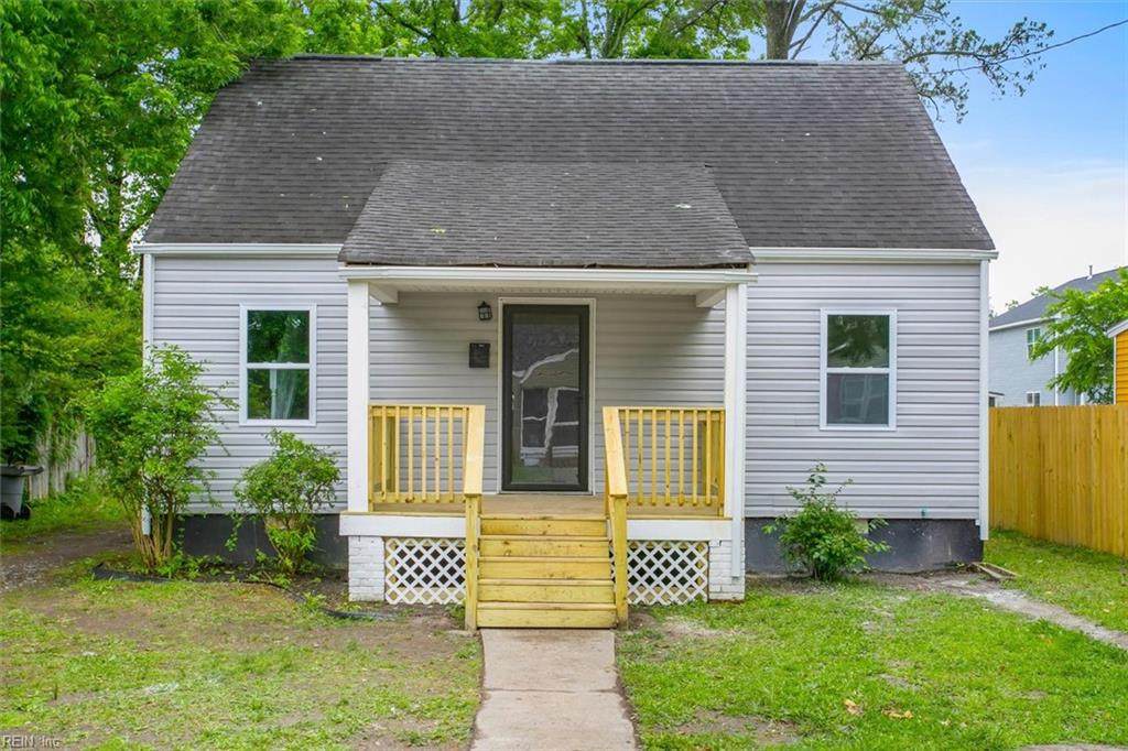 623 Augusta St - Photo 1