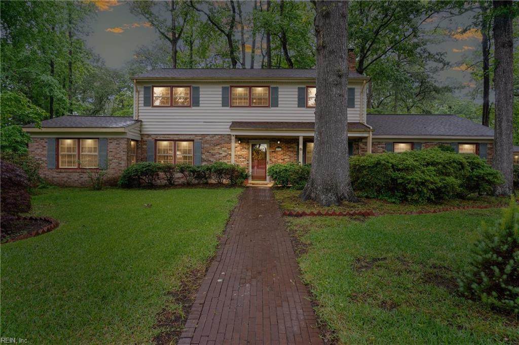 933 Townsend Dr - Photo 1