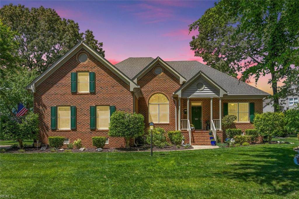401 Ashwood Dr - Photo 1