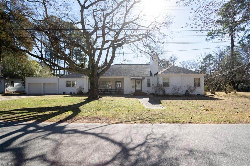 106 Parkway Dr - Photo 1