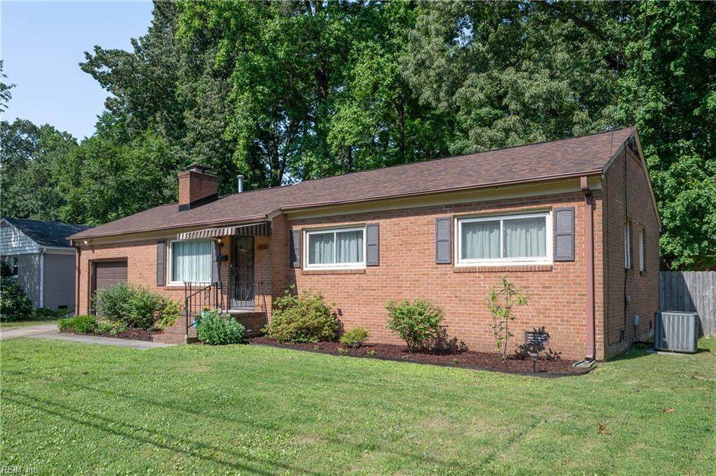829 Cascade Dr - Photo 1