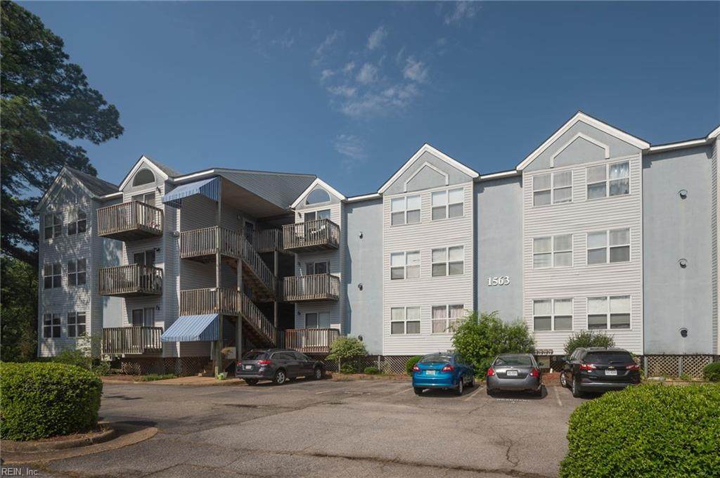 1563 King St - Photo 1