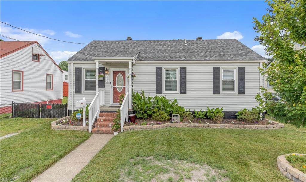 809 Cambridge Ave - Photo 1