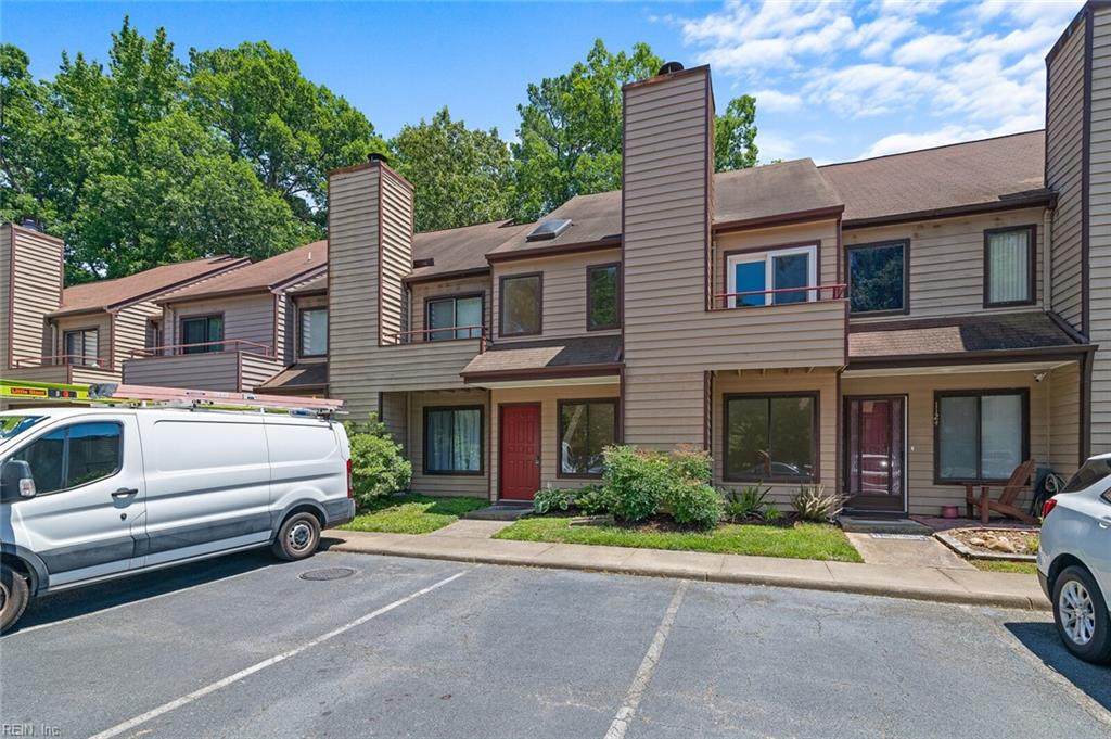 1126 Green Dr - Photo 1