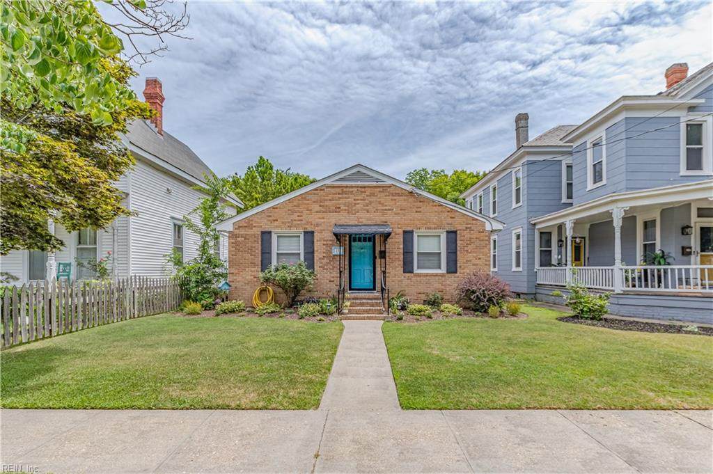 131 Maryland Ave - Photo 1