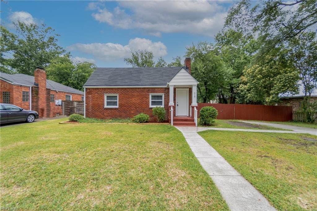 318 Bayview Blvd - Photo 1
