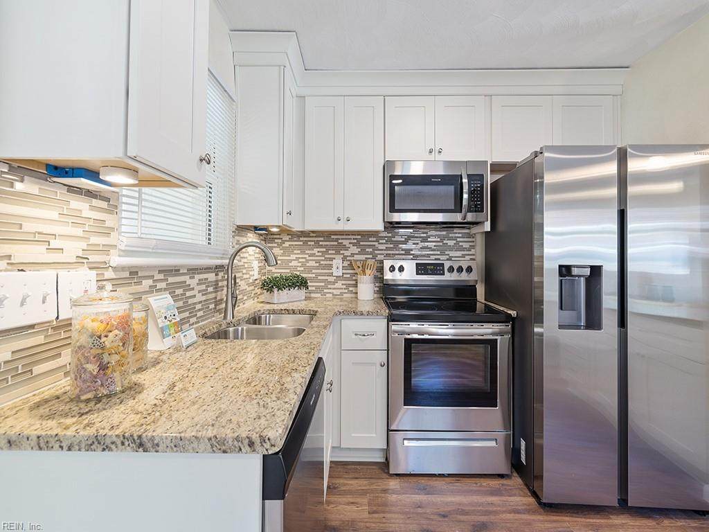 1849 Streamline Dr - Photo 1