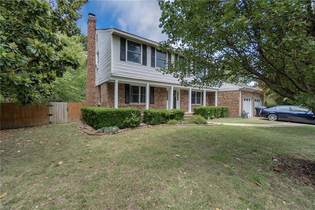 833 Moffat Ln - Photo 1
